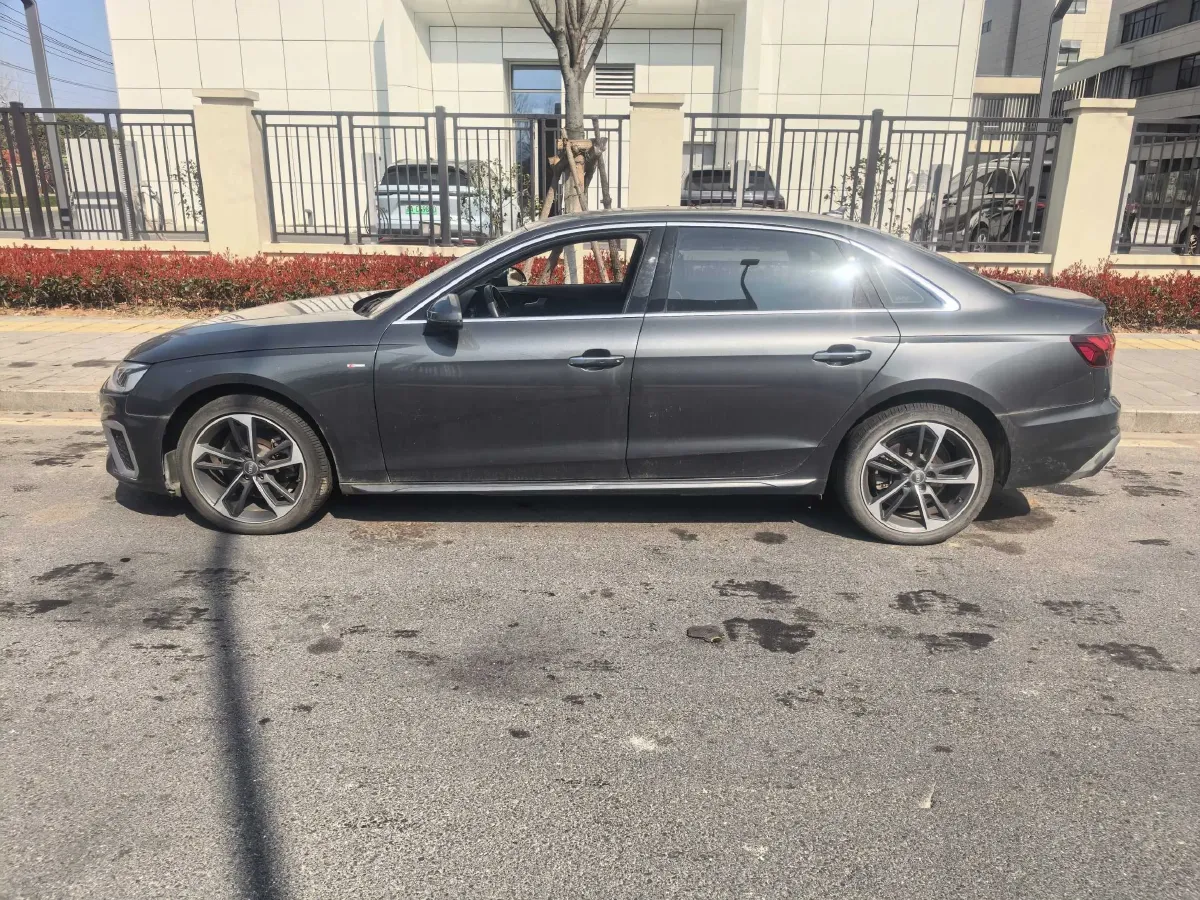 2020 Audi A4L 2.0T 190HP L4 7DCT,autocango,china used car exporter,china ev exporter,chinese used car exporter,chinese used ev exporter