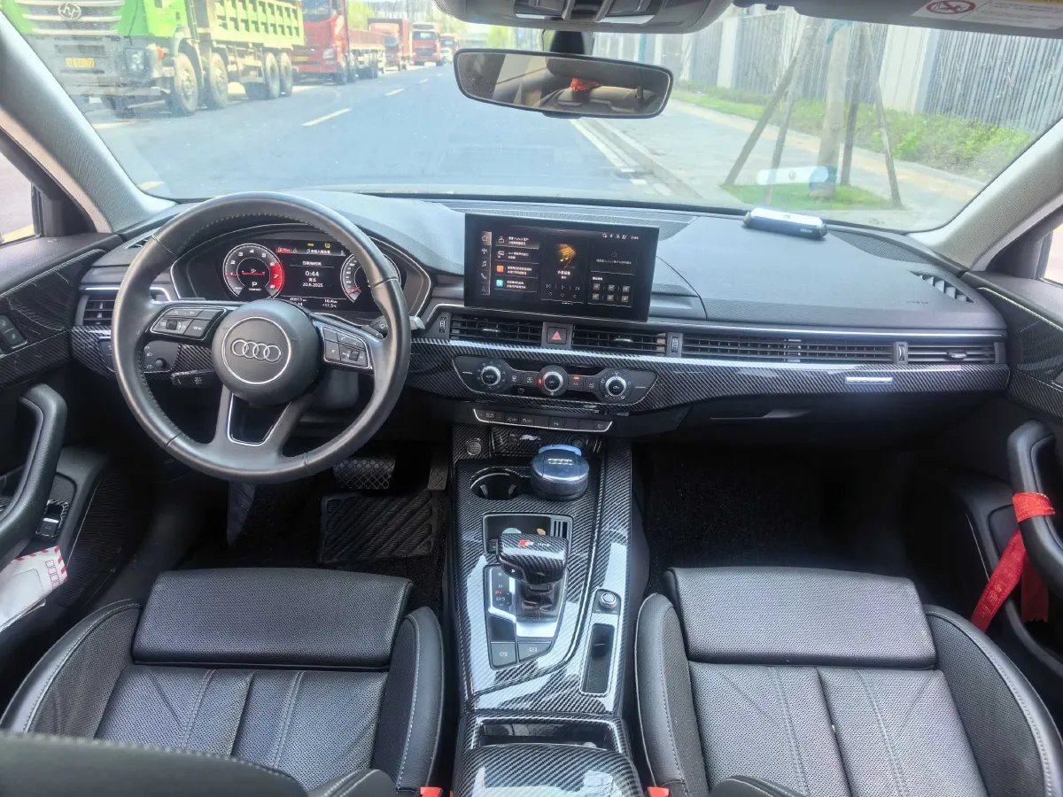 2020 Audi A4L 2.0T 190HP L4 7DCT,autocango,china used car exporter,china ev exporter,chinese used car exporter,chinese used ev exporter