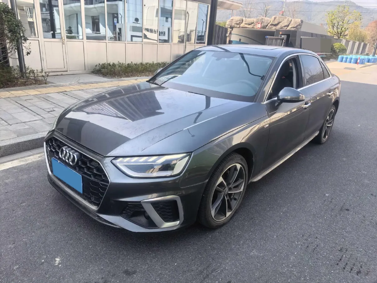 2020 Audi A4L 2.0T 190HP L4 7DCT,autocango,china used car exporter,china ev exporter,chinese used car exporter,chinese used ev exporter