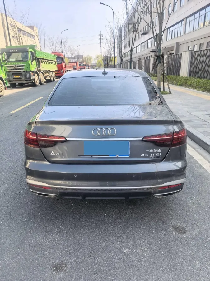 2020 Audi A4L 2.0T 190HP L4 7DCT,autocango,china used car exporter,china ev exporter,chinese used car exporter,chinese used ev exporter