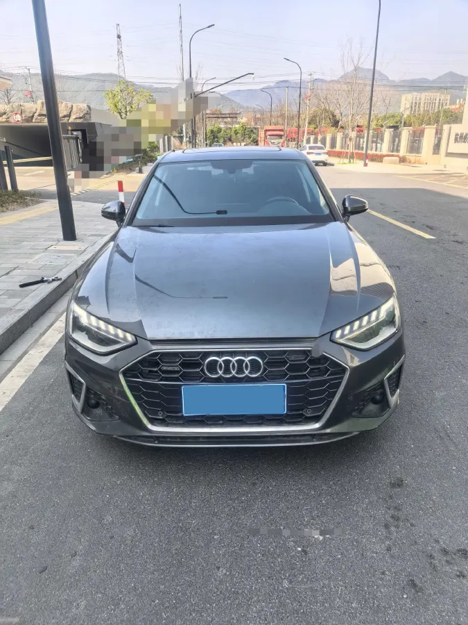 2020 Audi A4L 2.0T 190HP L4 7DCT,autocango,china used car exporter,china ev exporter,chinese used car exporter,chinese used ev exporter