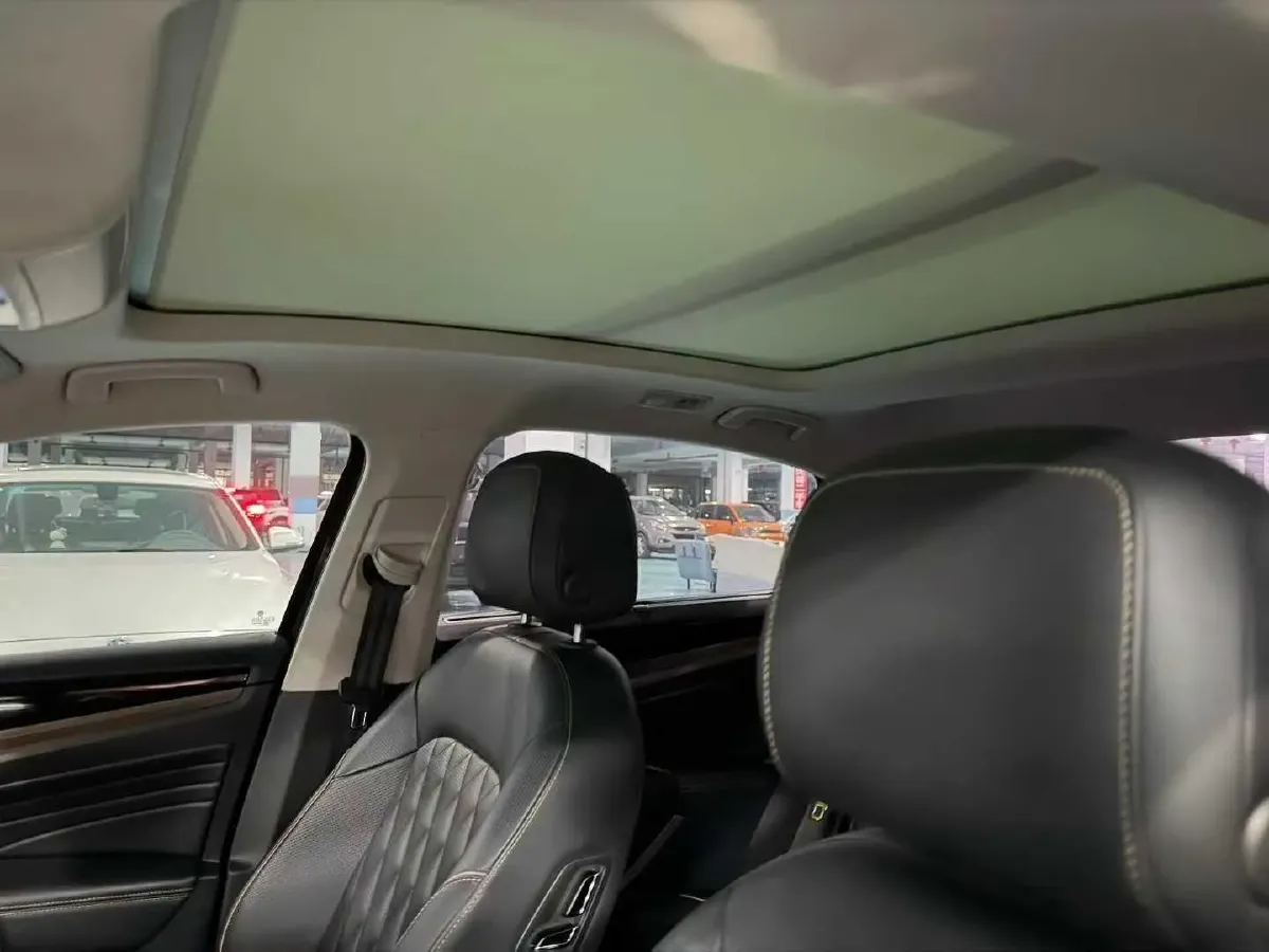 2019 Volkswagen Passat 2.0T 186HP L4 7DCT,autocango,china used car exporter,china ev exporter,chinese used car exporter,chinese used ev exporter