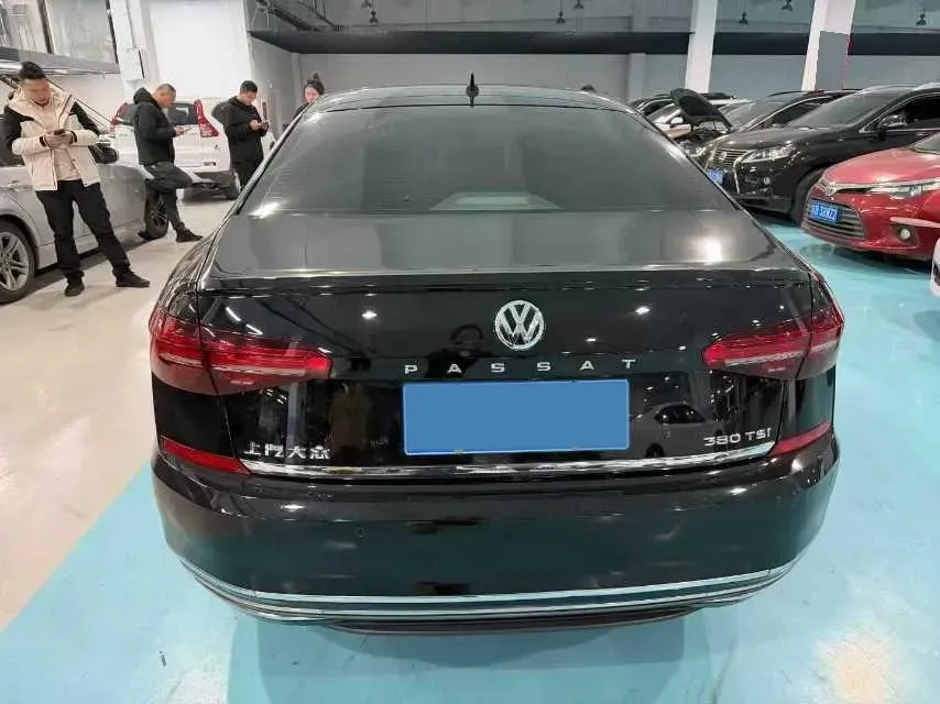 2019 Volkswagen Passat 2.0T 186HP L4 7DCT,autocango,china used car exporter,china ev exporter,chinese used car exporter,chinese used ev exporter
