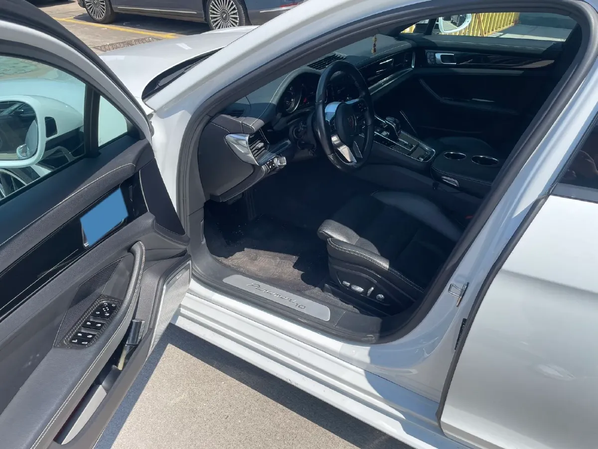 2019 Porsche Panamera 2.9T 330HP V6 8DCT,autocango,china used car exporter,china ev exporter,chinese used car exporter,chinese used ev exporter