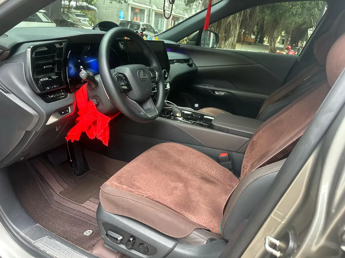 2025 Lexus RX 2.5L 185HP L4 E-CVT PHEV 18.1KWH,autocango,china used car exporter,china ev exporter,chinese used car exporter,chinese used ev exporter