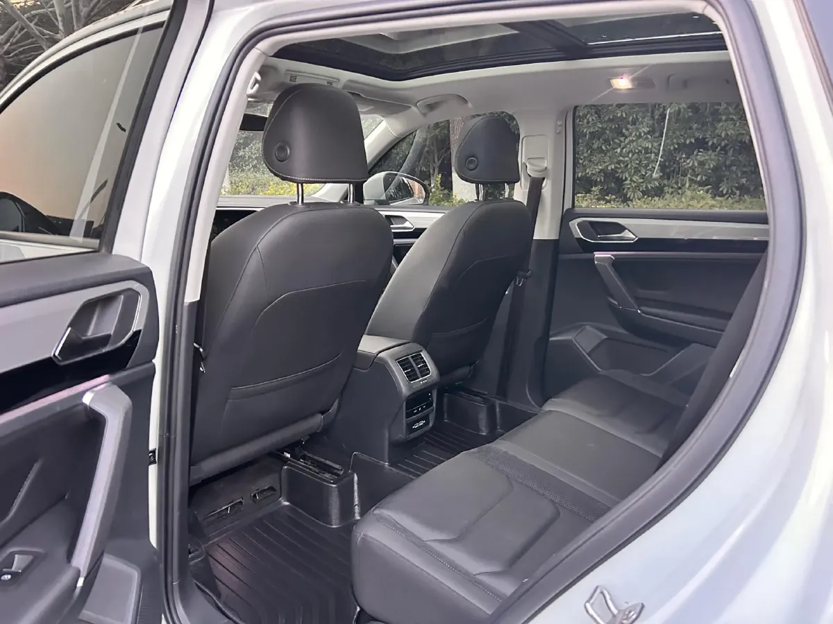 2021 Volkswagen Tayron 2.0T 186HP L4 7DCT,autocango,china used car exporter,china ev exporter,chinese used car exporter,chinese used ev exporter