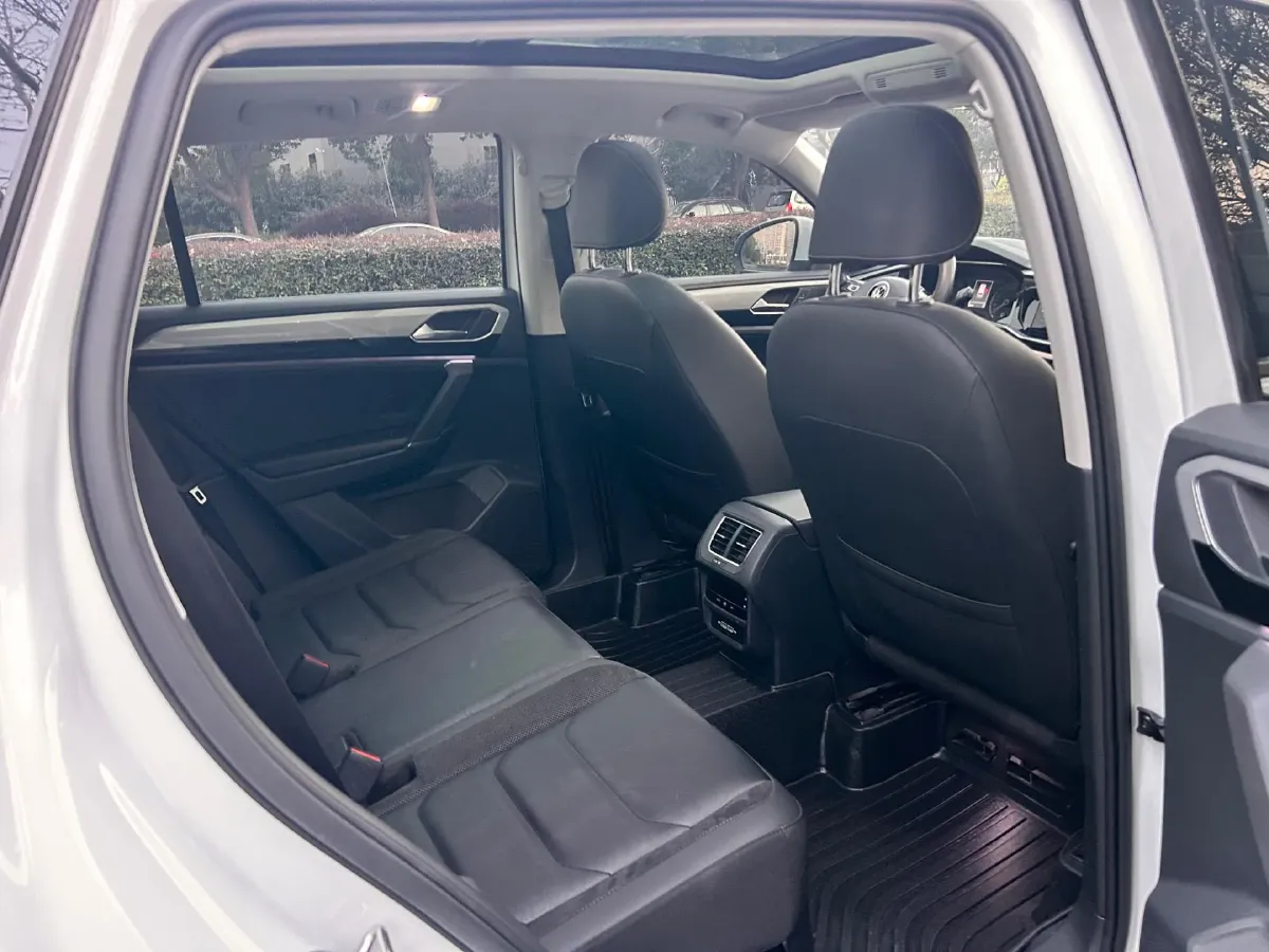 2021 Volkswagen Tayron 2.0T 186HP L4 7DCT,autocango,china used car exporter,china ev exporter,chinese used car exporter,chinese used ev exporter