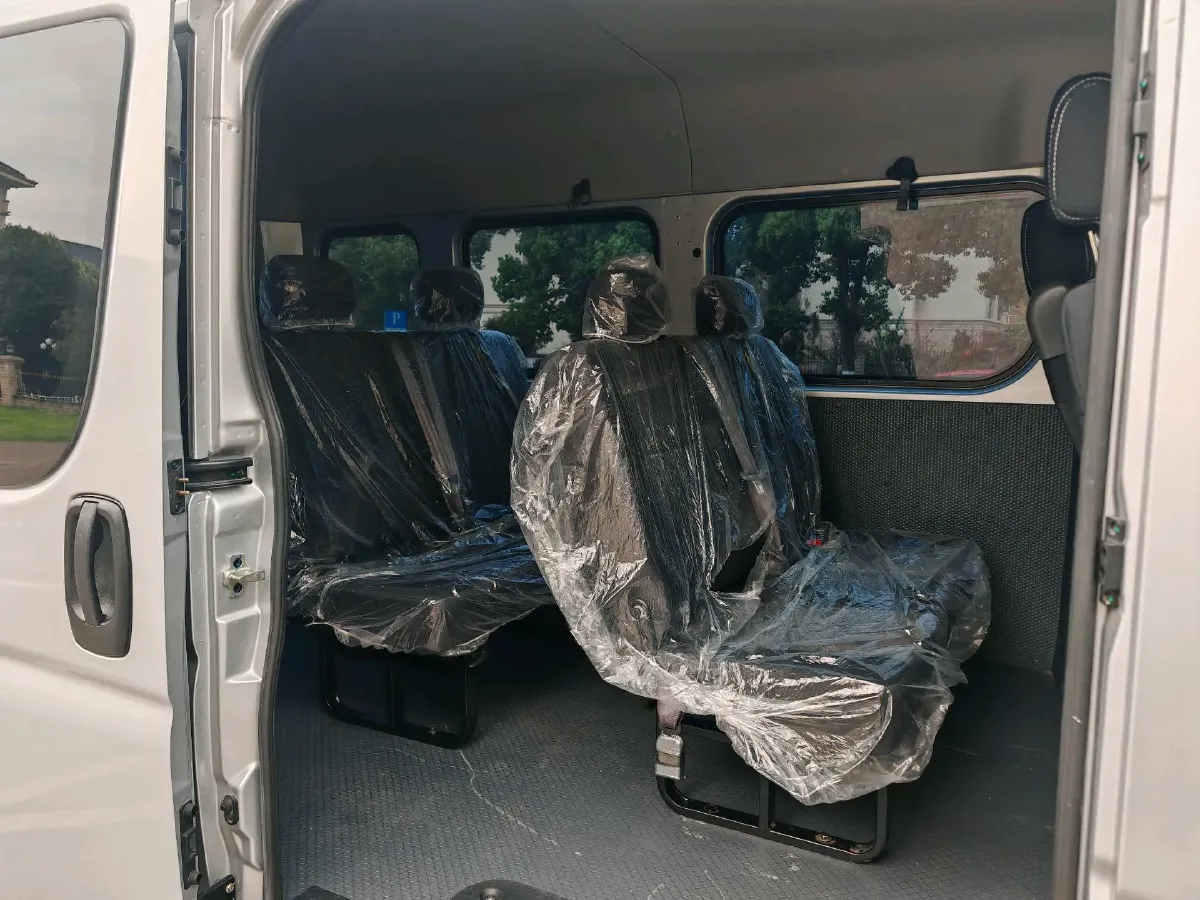 2023 MAXUS XinTu V70 2.0T 125HP L4 6MT,autocango,china used car exporter,china ev exporter,chinese used car exporter,chinese used ev exporter