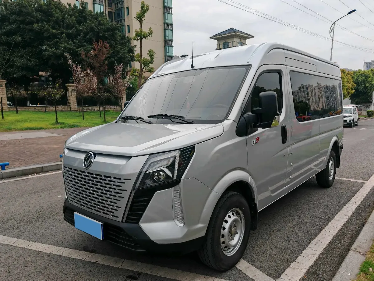 2023 MAXUS XinTu V70 2.0T 125HP L4 6MT,autocango,china used car exporter,china ev exporter,chinese used car exporter,chinese used ev exporter