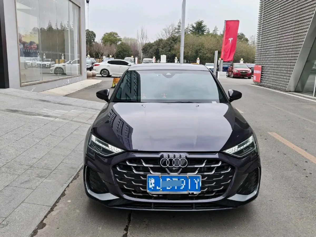 2025 Audi A3 1.5T 160HP L4 7DCT,autocango,china used car exporter,china ev exporter,chinese used car exporter,chinese used ev exporter