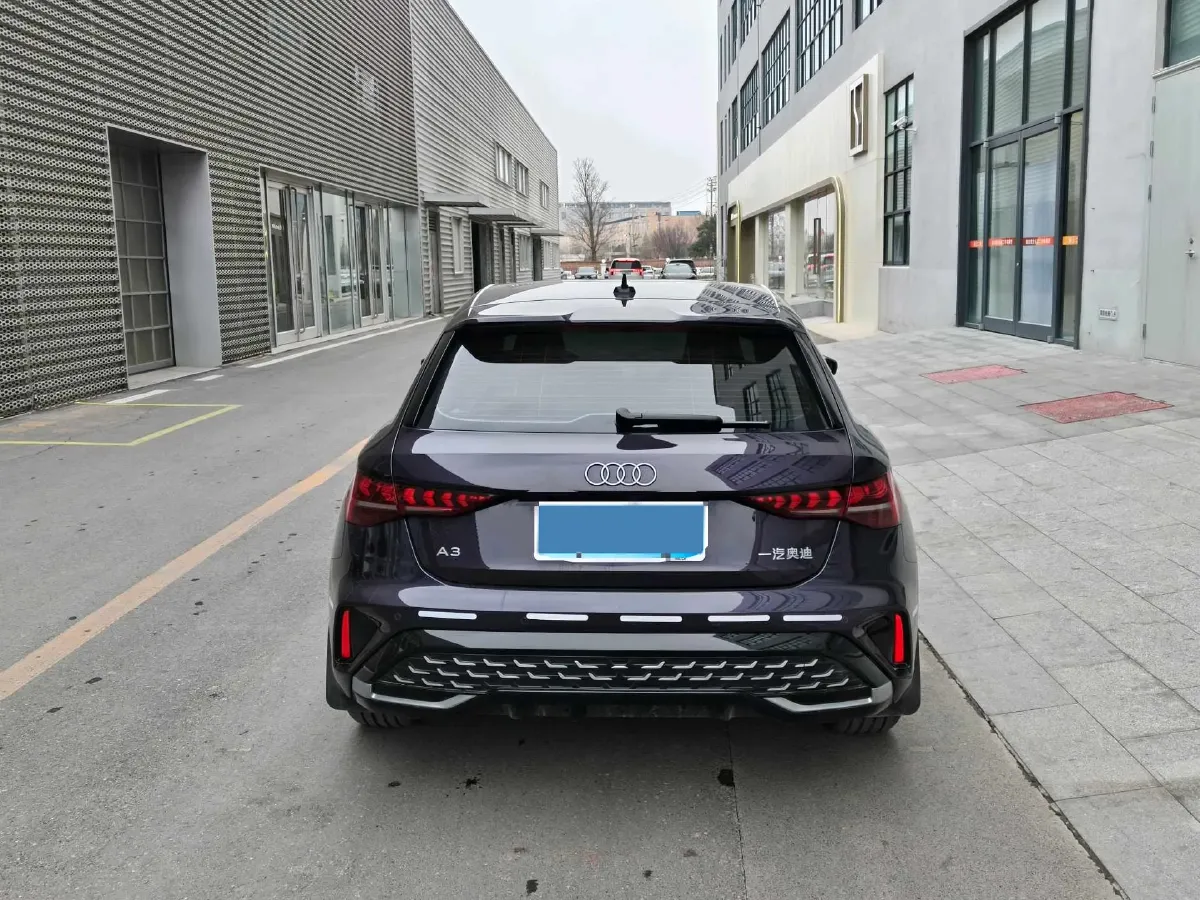 2025 Audi A3 1.5T 160HP L4 7DCT,autocango,china used car exporter,china ev exporter,chinese used car exporter,chinese used ev exporter