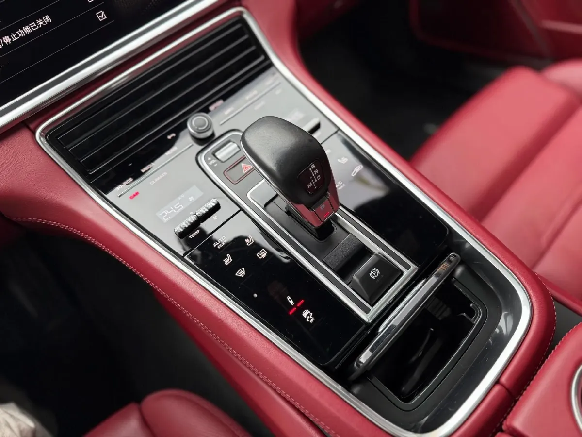 2023 Porsche Panamera 2.9T 330HP V6 8DCT,autocango,china used car exporter,china ev exporter,chinese used car exporter,chinese used ev exporter