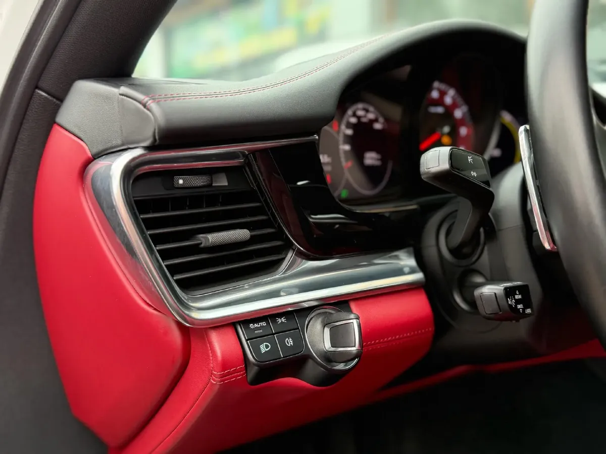 2023 Porsche Panamera 2.9T 330HP V6 8DCT,autocango,china used car exporter,china ev exporter,chinese used car exporter,chinese used ev exporter