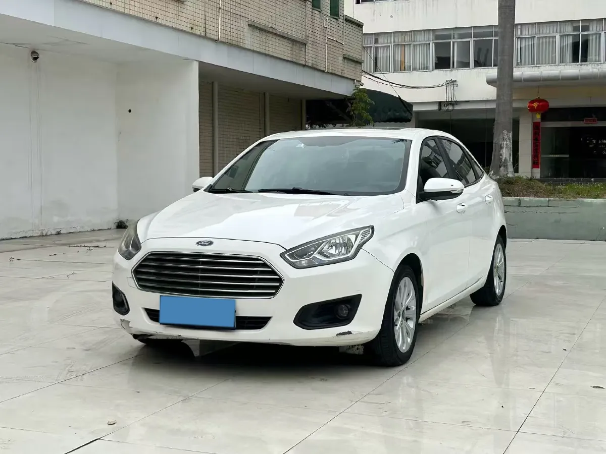 2017 Ford Escort 1.5L 113HP L4 6AT,autocango,china used car exporter,china ev exporter,chinese used car exporter,chinese used ev exporter