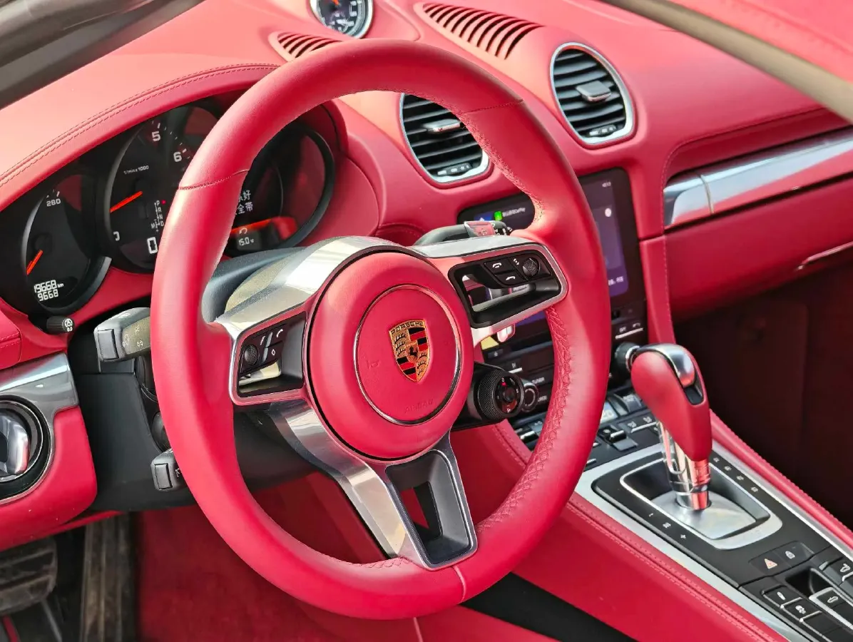 2023 Porsche 718 2.0T 250HP H4 7DCT,autocango,china used car exporter,china ev exporter,chinese used car exporter,chinese used ev exporter