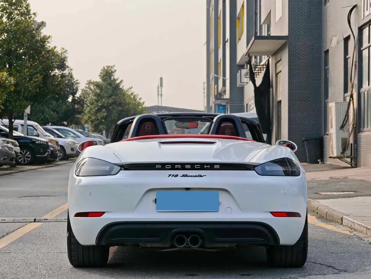 2023 Porsche 718 2.0T 250HP H4 7DCT,autocango,china used car exporter,china ev exporter,chinese used car exporter,chinese used ev exporter