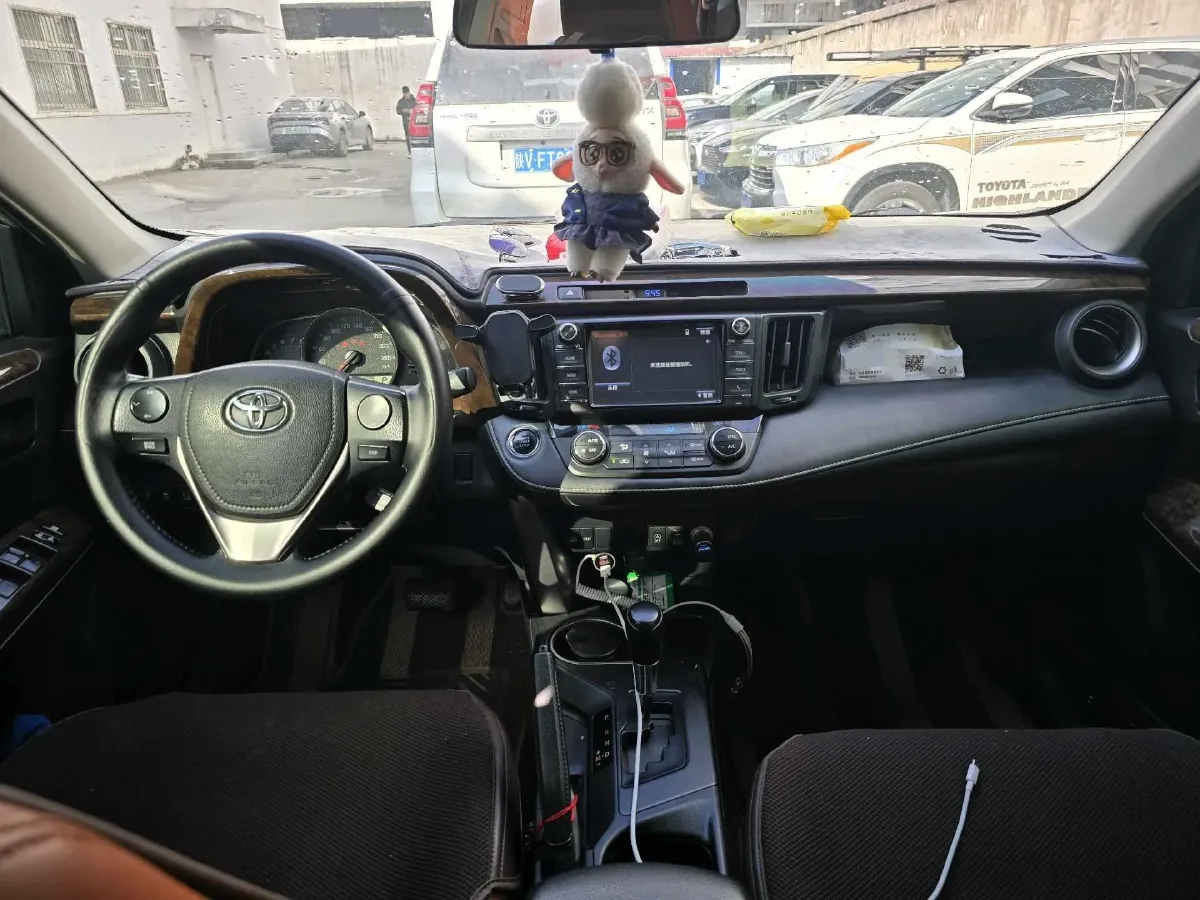 2016 Mitsubishi Outlander 2.0L 150HP L4 CVT,autocango,china used car exporter,china ev exporter,chinese used car exporter,chinese used ev exporter