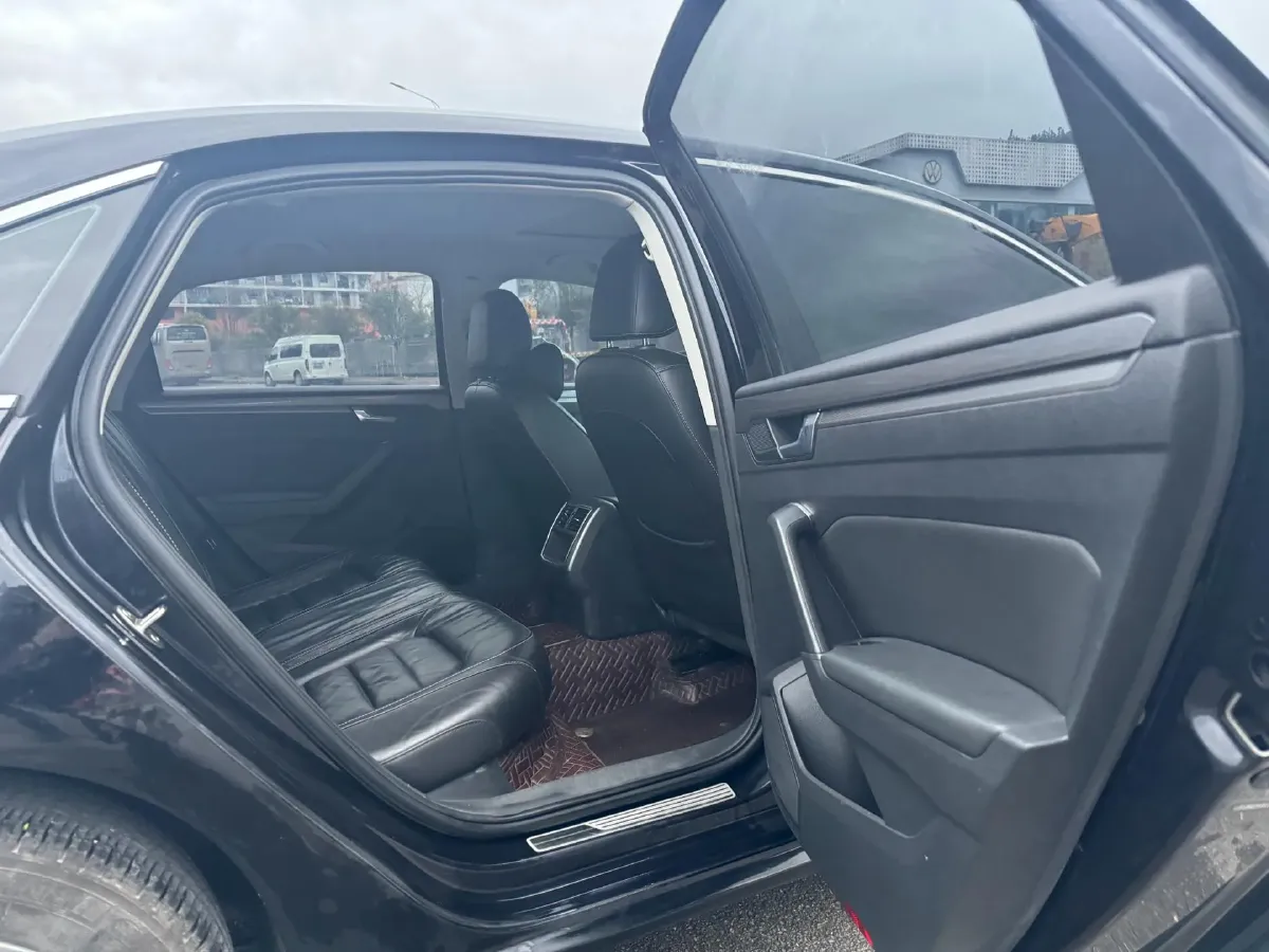 2017 Volkswagen Passat 1.8T 180HP L4 7DCT,autocango,china used car exporter,china ev exporter,chinese used car exporter,chinese used ev exporter