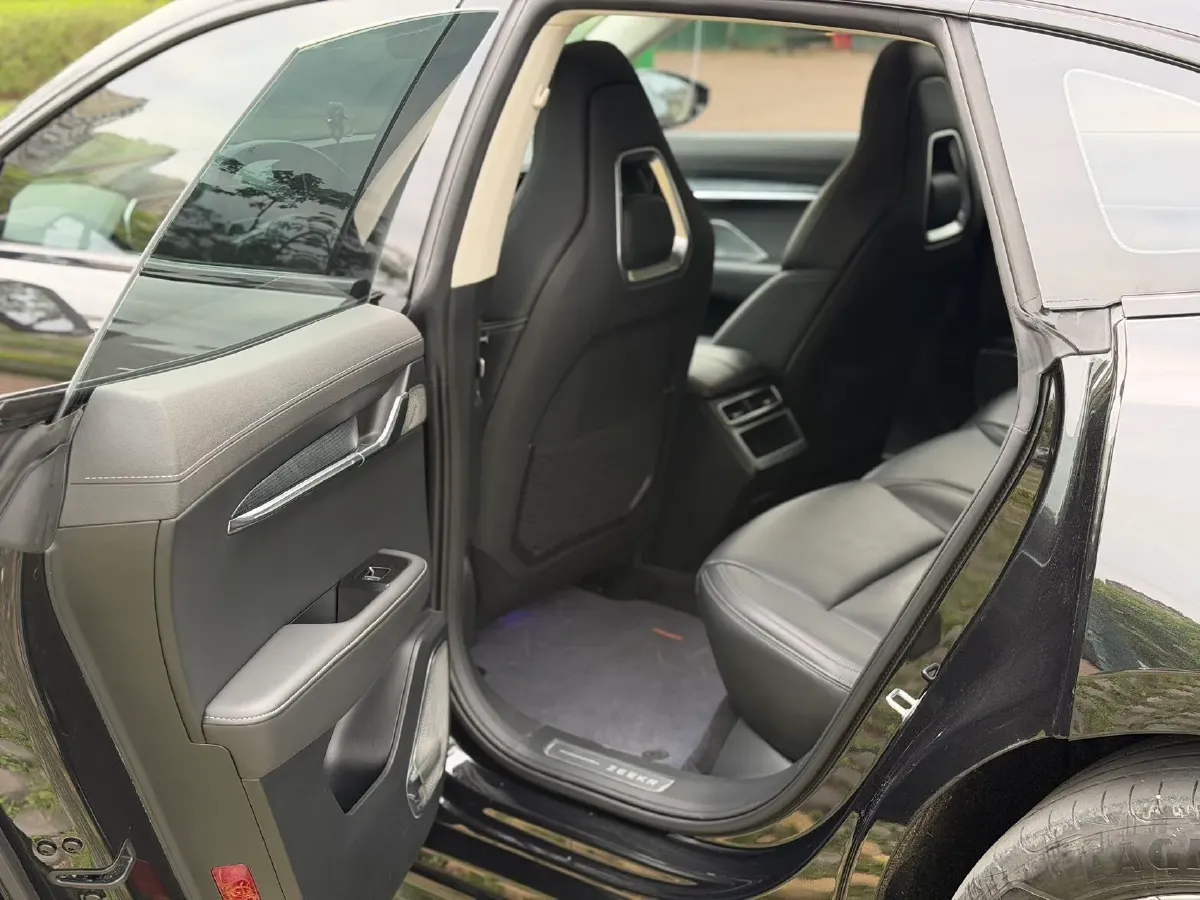 2022 Zeekr 001 BEV 100KWH,autocango,china used car exporter,china ev exporter,chinese used car exporter,chinese used ev exporter