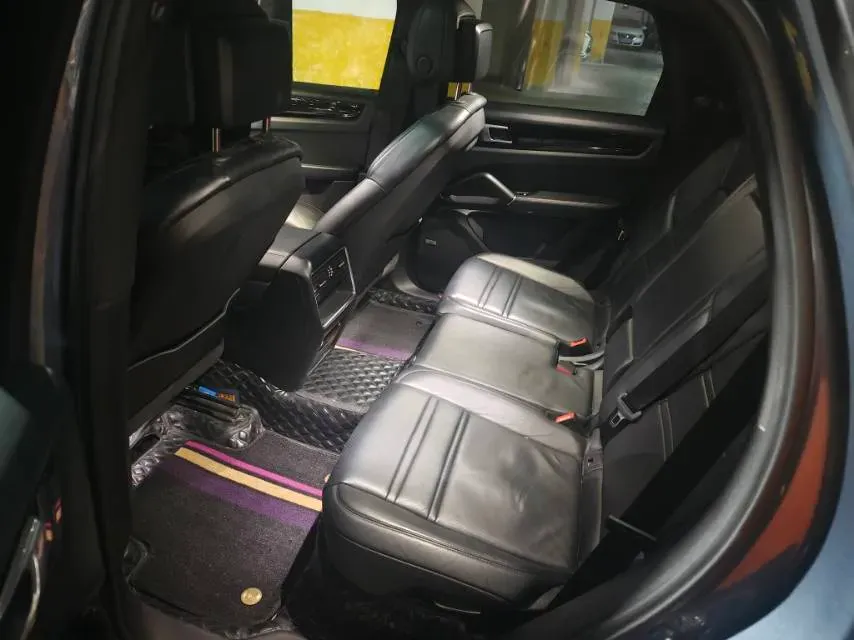 2019 Porsche Cayenne 2.0T 252HP L4 8AT PHEV 14.1KWH,autocango,china used car exporter,china ev exporter,chinese used car exporter,chinese used ev exporter