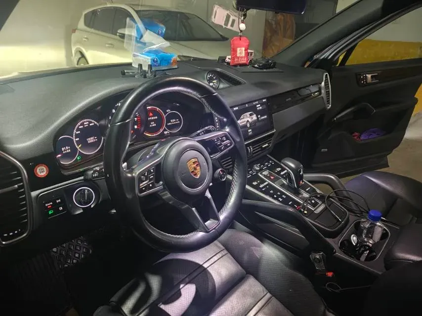 2019 Porsche Cayenne 2.0T 252HP L4 8AT PHEV 14.1KWH,autocango,china used car exporter,china ev exporter,chinese used car exporter,chinese used ev exporter