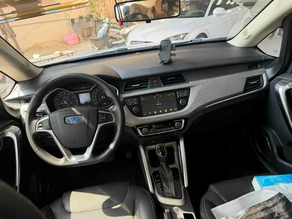 2017 Geely Vision X3 1.5L 102HP L4 4AT,autocango,china used car exporter,china ev exporter,chinese used car exporter,chinese used ev exporter