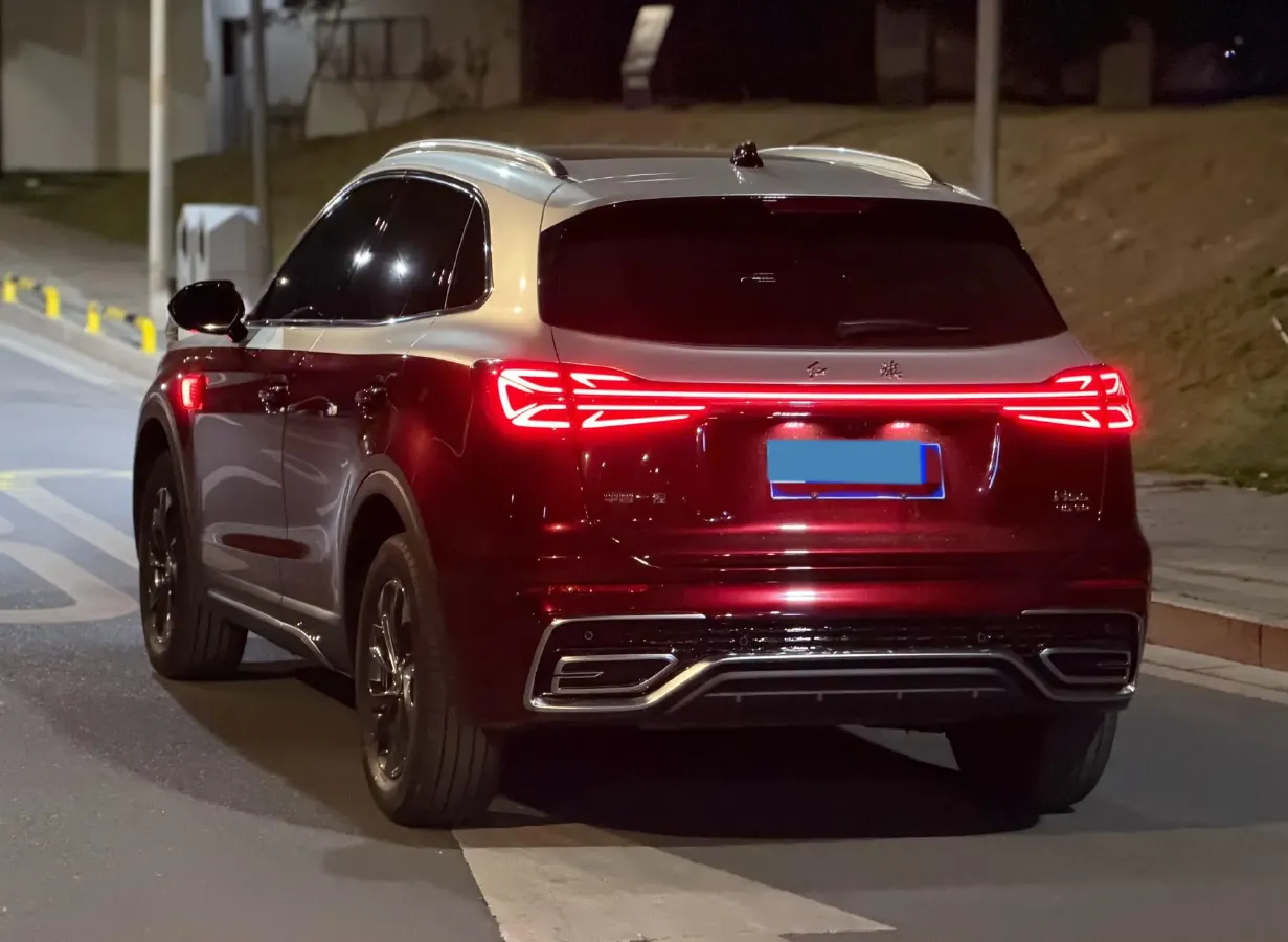 2025 HongQi HS5 2.0T 252HP L4 8AT,autocango,china used car exporter,china ev exporter,chinese used car exporter,chinese used ev exporter