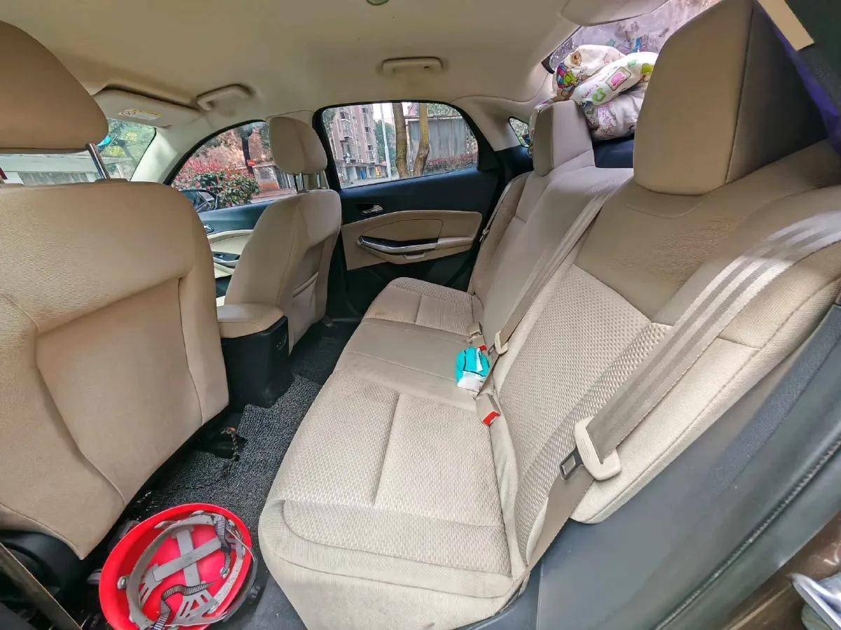 2017 Ford Escort 1.5L 113HP L4 5MT,autocango,china used car exporter,china ev exporter,chinese used car exporter,chinese used ev exporter