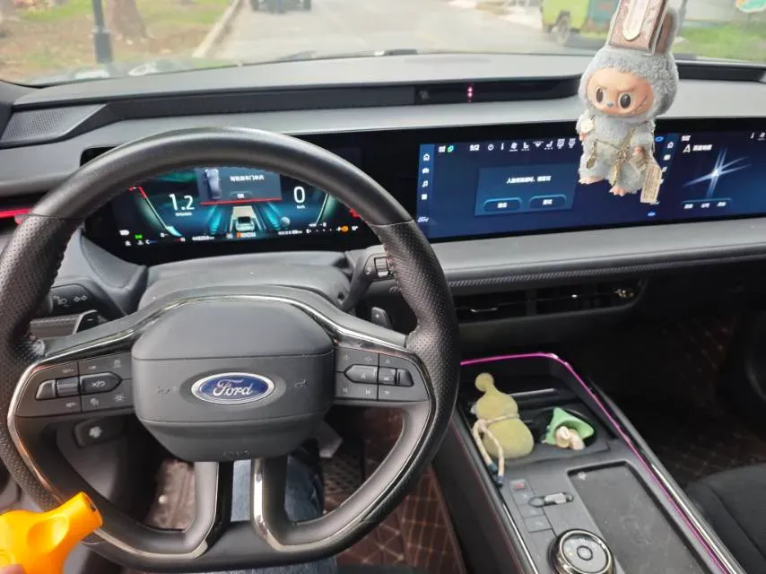 2022 Ford Mondeo 2.0T 238HP L4 8AT,autocango,china used car exporter,china ev exporter,chinese used car exporter,chinese used ev exporter