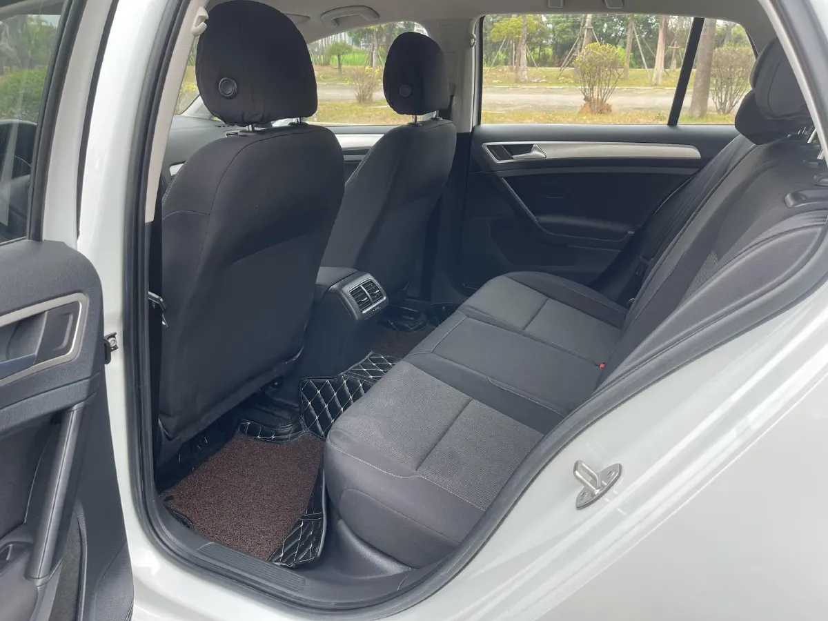 2018 Volkswagen Golf 1.6L 110HP L4 6AT,autocango,china used car exporter,china ev exporter,chinese used car exporter,chinese used ev exporter