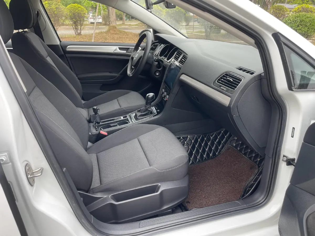 2018 Volkswagen Golf 1.6L 110HP L4 6AT,autocango,china used car exporter,china ev exporter,chinese used car exporter,chinese used ev exporter