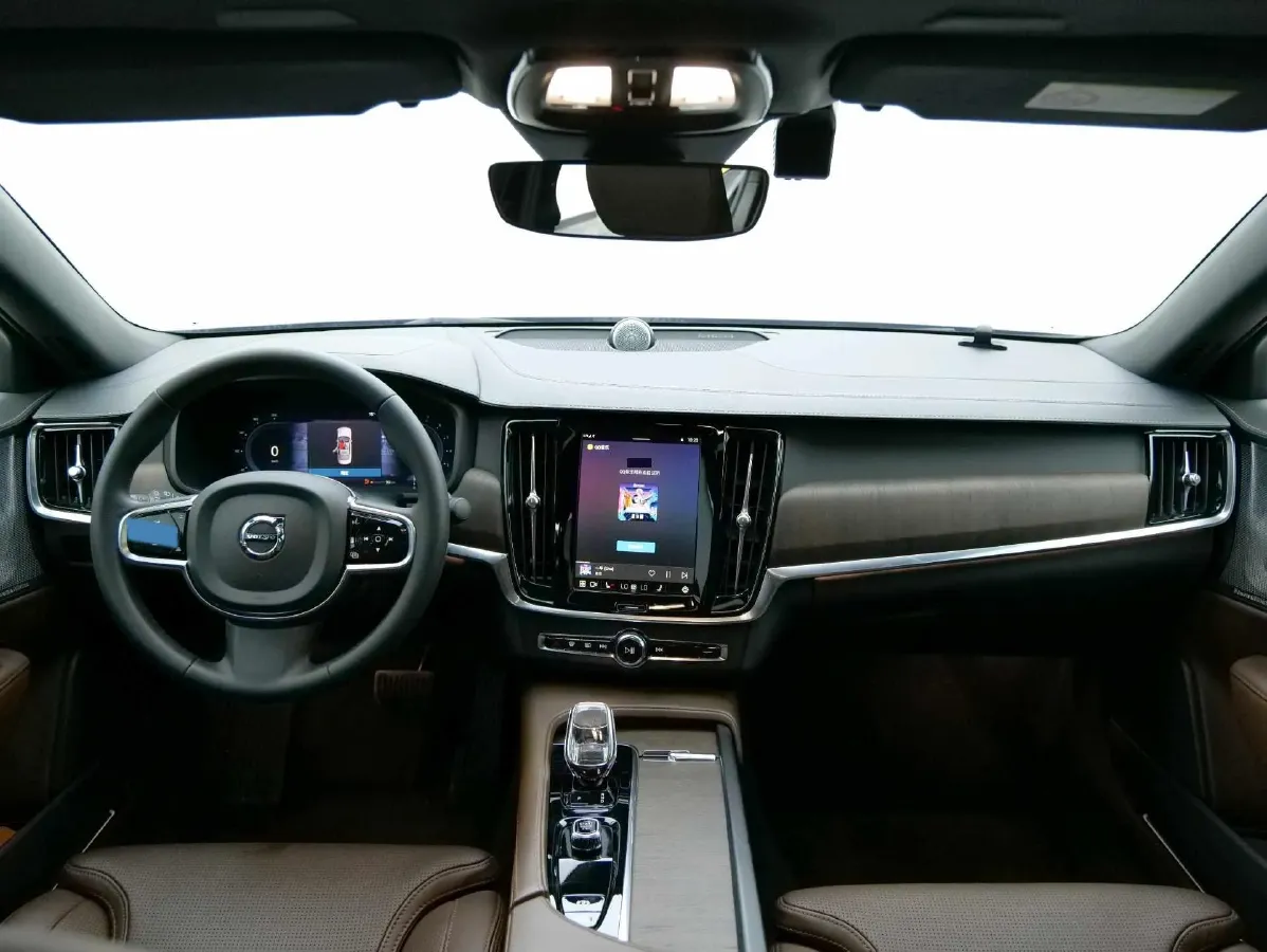 2023 Volvo S90 2.0T 250HP L4 8AT,autocango,china used car exporter,china ev exporter,chinese used car exporter,chinese used ev exporter