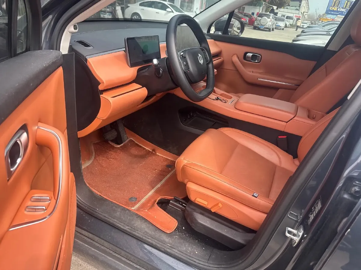 2024 Leapmotor C16 1.5L 95HP L4 REEV 28.4KWH,autocango,china used car exporter,china ev exporter,chinese used car exporter,chinese used ev exporter