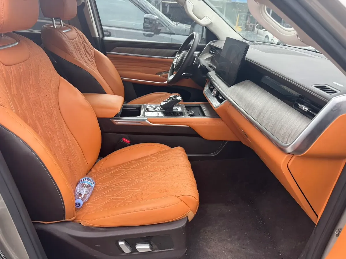 2023 Tank 500 2.0T 252HP L4 9AT PHEV 37.1KWH,autocango,china used car exporter,china ev exporter,chinese used car exporter,chinese used ev exporter