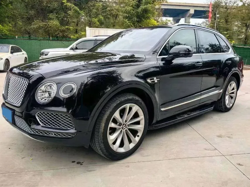 2018 Bentley Bentayga 4.0T 550HP V8 8AT,autocango,china used car exporter,china ev exporter,chinese used car exporter,chinese used ev exporter