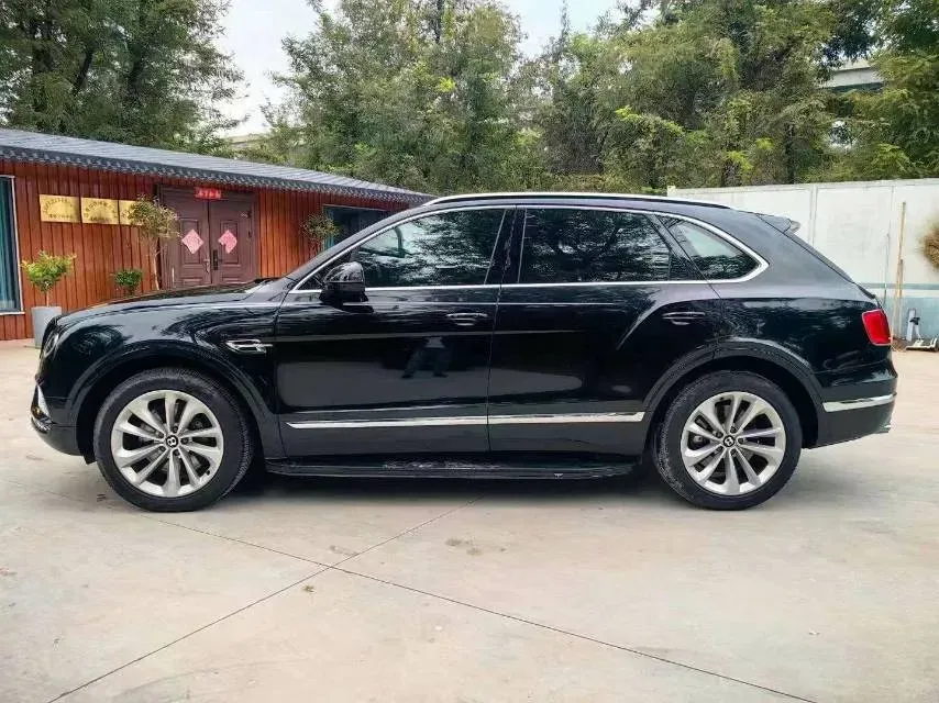 2018 Bentley Bentayga 4.0T 550HP V8 8AT,autocango,china used car exporter,china ev exporter,chinese used car exporter,chinese used ev exporter
