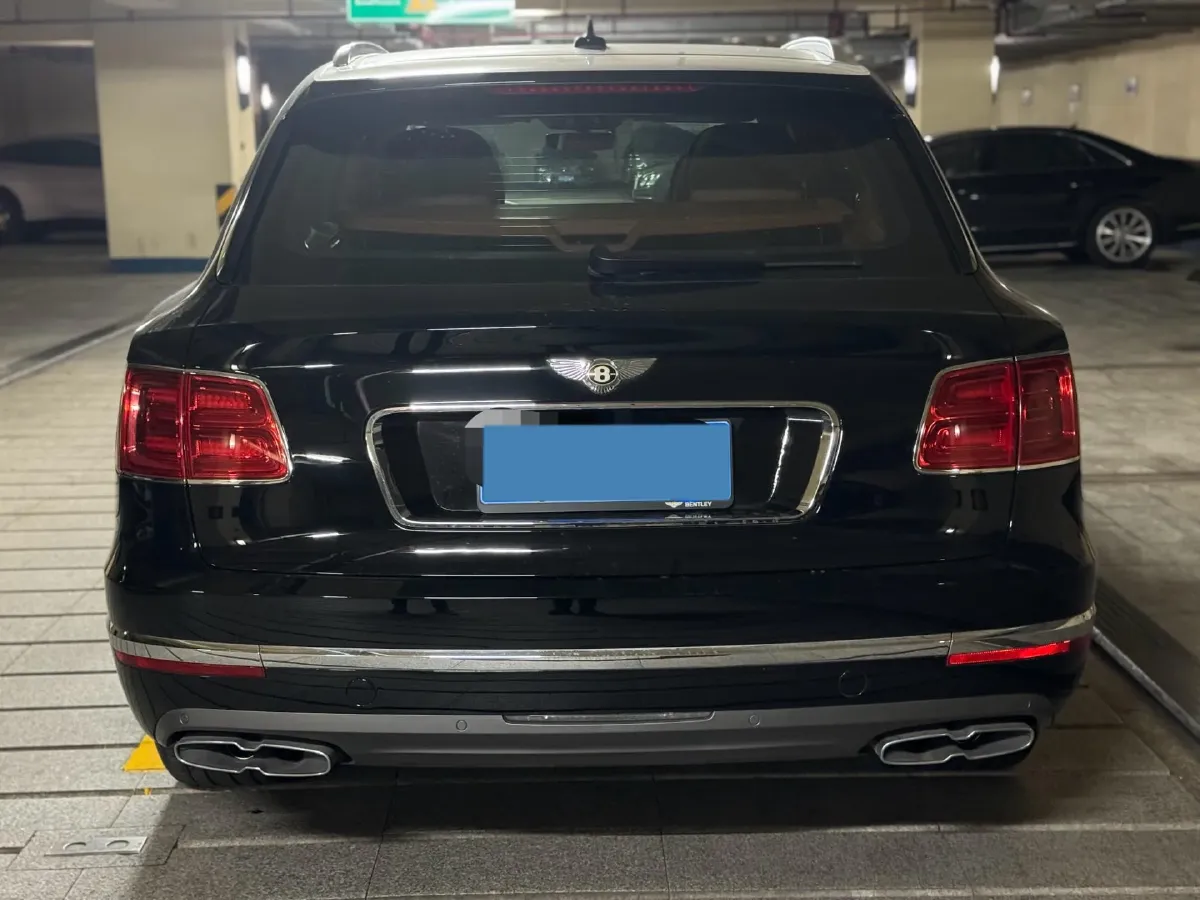 2018 Bentley Bentayga 4.0T 550HP V8 8AT,autocango,china used car exporter,china ev exporter,chinese used car exporter,chinese used ev exporter
