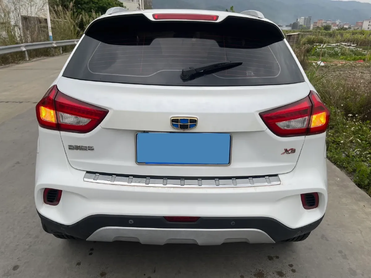 2017 Geely Vision X3 1.5L 102HP L4 4AT,autocango,china used car exporter,china ev exporter,chinese used car exporter,chinese used ev exporter
