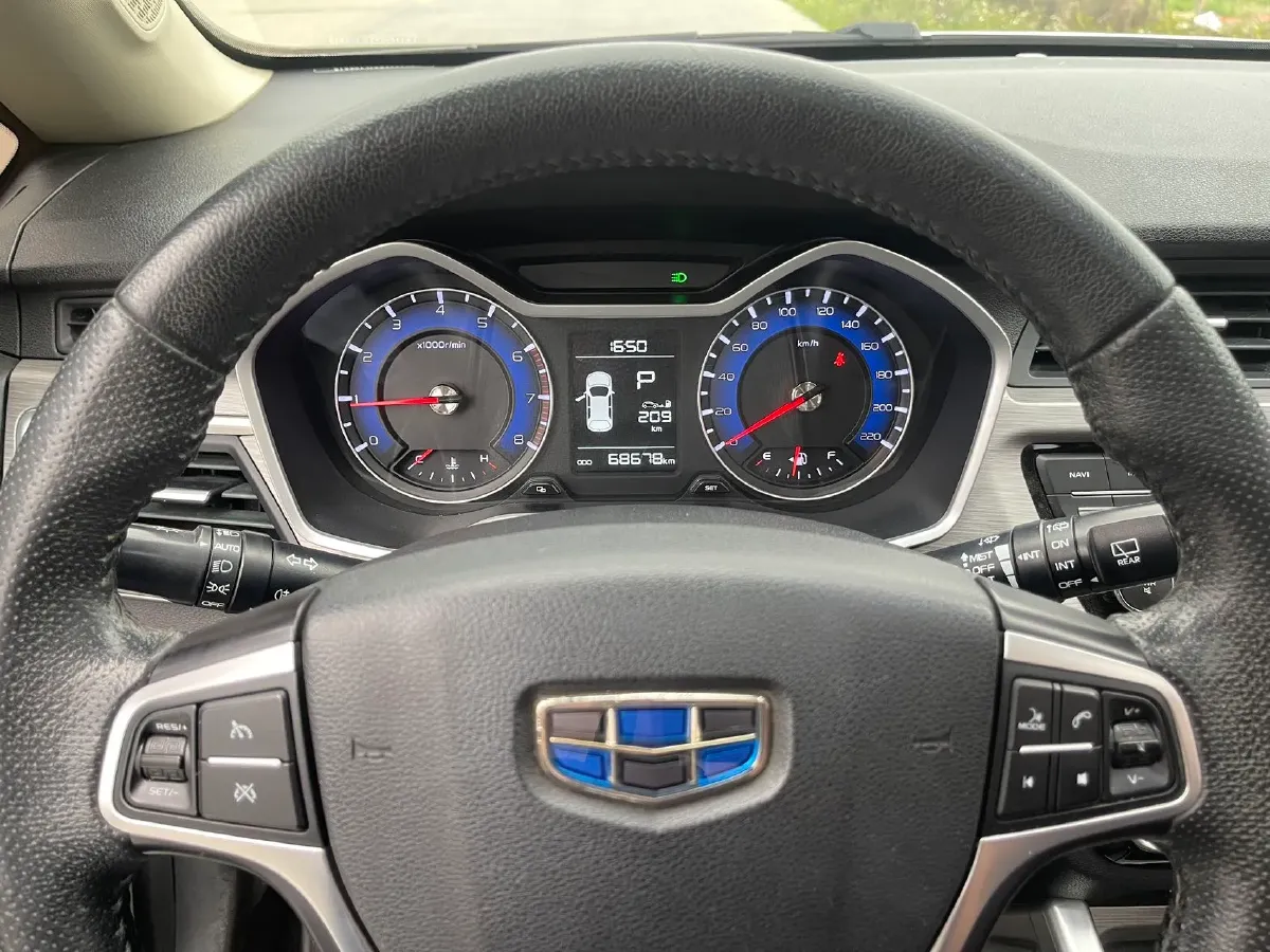 2017 Geely Vision X3 1.5L 102HP L4 4AT,autocango,china used car exporter,china ev exporter,chinese used car exporter,chinese used ev exporter