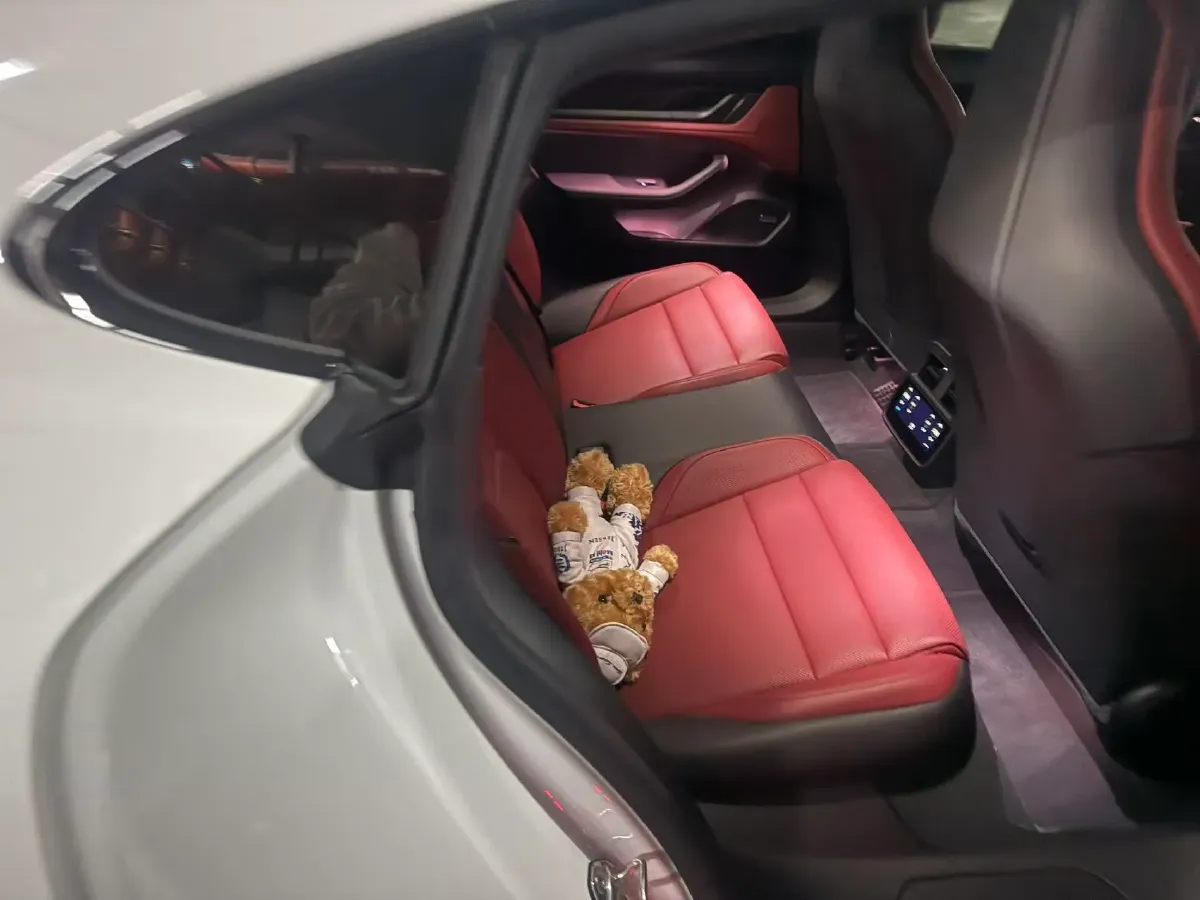 2022 Porsche Taycan 2AT BEV 79.2KWH,autocango,china used car exporter,china ev exporter,chinese used car exporter,chinese used ev exporter