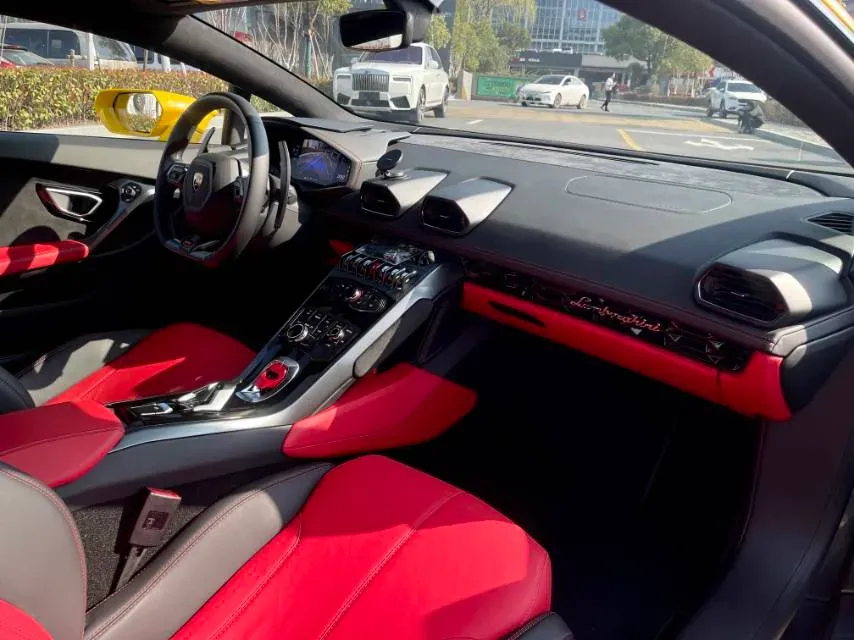 2017 Lamborghini Huracán 5.2L 640HP V10 7DCT,autocango,china used car exporter,china ev exporter,chinese used car exporter,chinese used ev exporter