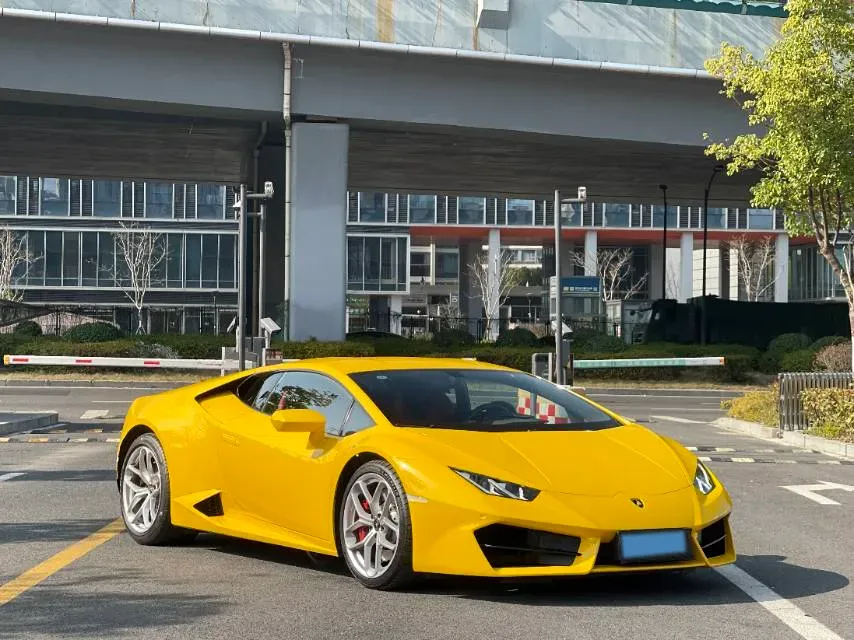 2017 Lamborghini Huracán 5.2L 640HP V10 7DCT,autocango,china used car exporter,china ev exporter,chinese used car exporter,chinese used ev exporter