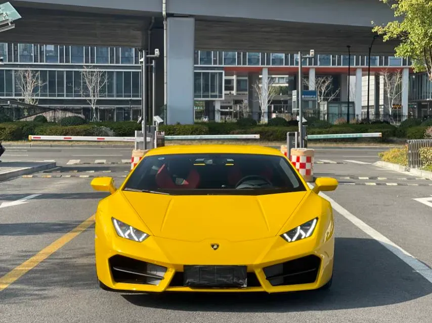 2017 Lamborghini Huracán 5.2L 640HP V10 7DCT,autocango,china used car exporter,china ev exporter,chinese used car exporter,chinese used ev exporter