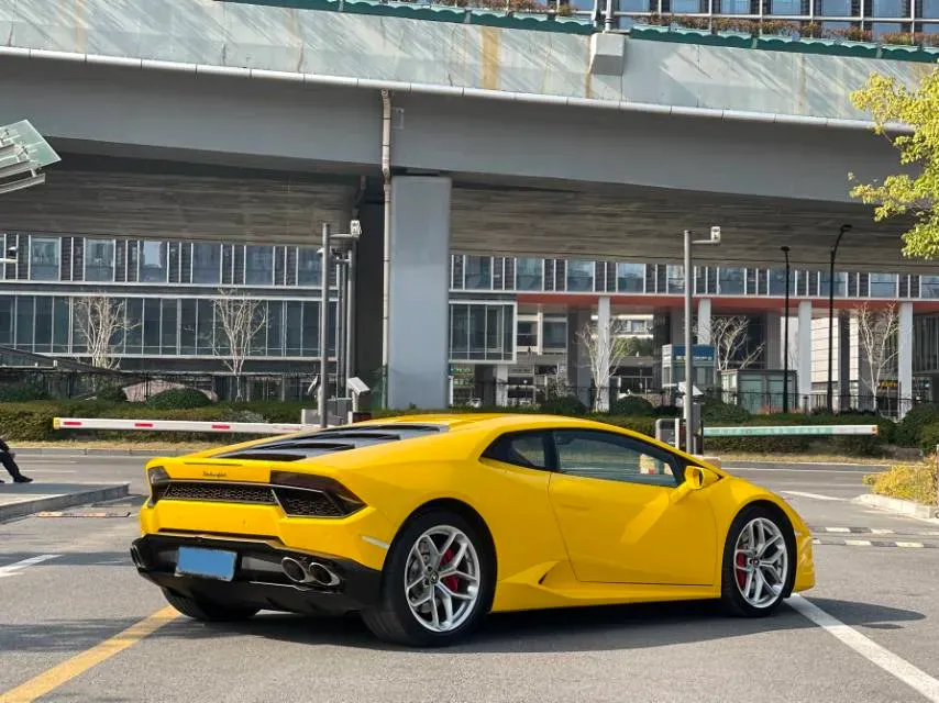 2017 Lamborghini Huracán 5.2L 640HP V10 7DCT,autocango,china used car exporter,china ev exporter,chinese used car exporter,chinese used ev exporter