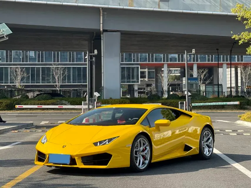 2017 Lamborghini Huracán 5.2L 640HP V10 7DCT,autocango,china used car exporter,china ev exporter,chinese used car exporter,chinese used ev exporter