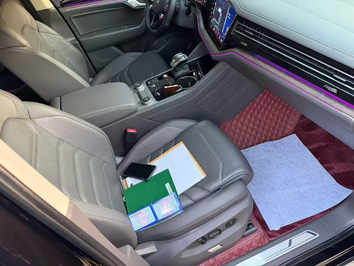 2019 Volkswagen Touareg 3.0T 340HP V6 8AT,autocango,china used car exporter,china ev exporter,chinese used car exporter,chinese used ev exporter