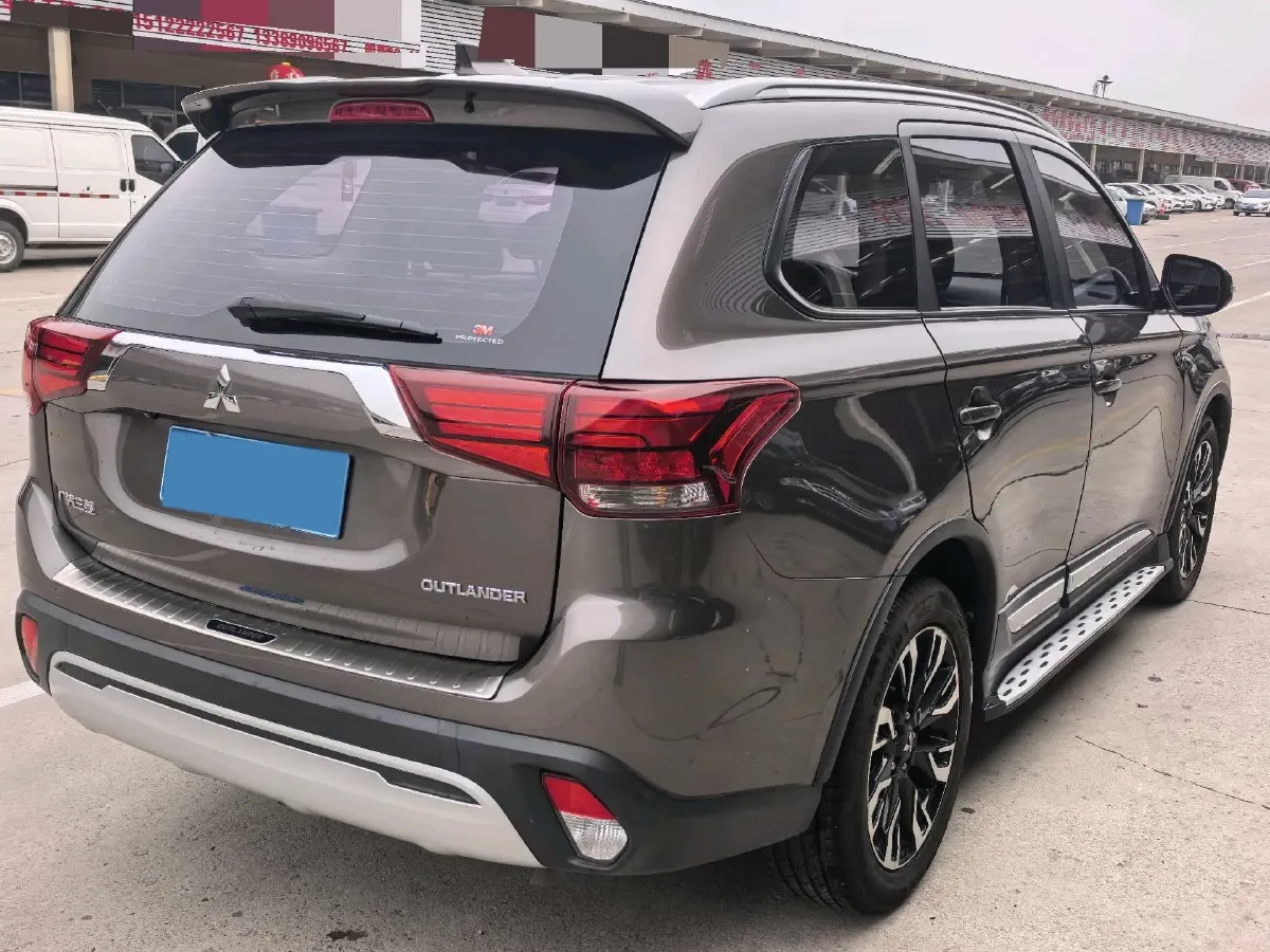 2019 Mitsubishi Outlander 2.0L 166HP L4 CVT,autocango,china used car exporter,china ev exporter,chinese used car exporter,chinese used ev exporter