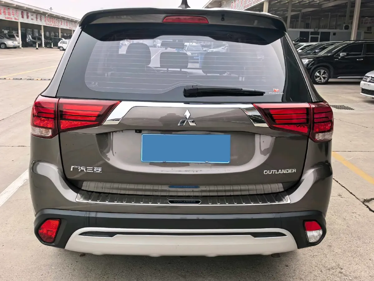 2019 Mitsubishi Outlander 2.0L 166HP L4 CVT,autocango,china used car exporter,china ev exporter,chinese used car exporter,chinese used ev exporter