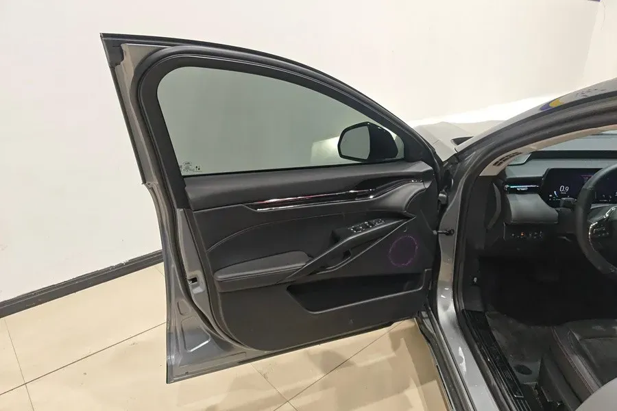 2022 Ford Mondeo 2.0T 238HP L4 8AT,autocango,china used car exporter,china ev exporter,chinese used car exporter,chinese used ev exporter