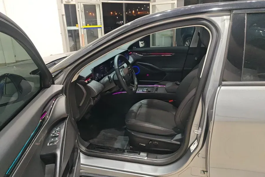 2022 Ford Mondeo 2.0T 238HP L4 8AT,autocango,china used car exporter,china ev exporter,chinese used car exporter,chinese used ev exporter